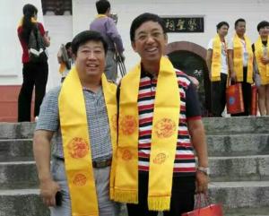 在南陽張仲景學術交流會和李鄉狀導演，國際經筋聯合會執行主席任加峰先生和各位專家